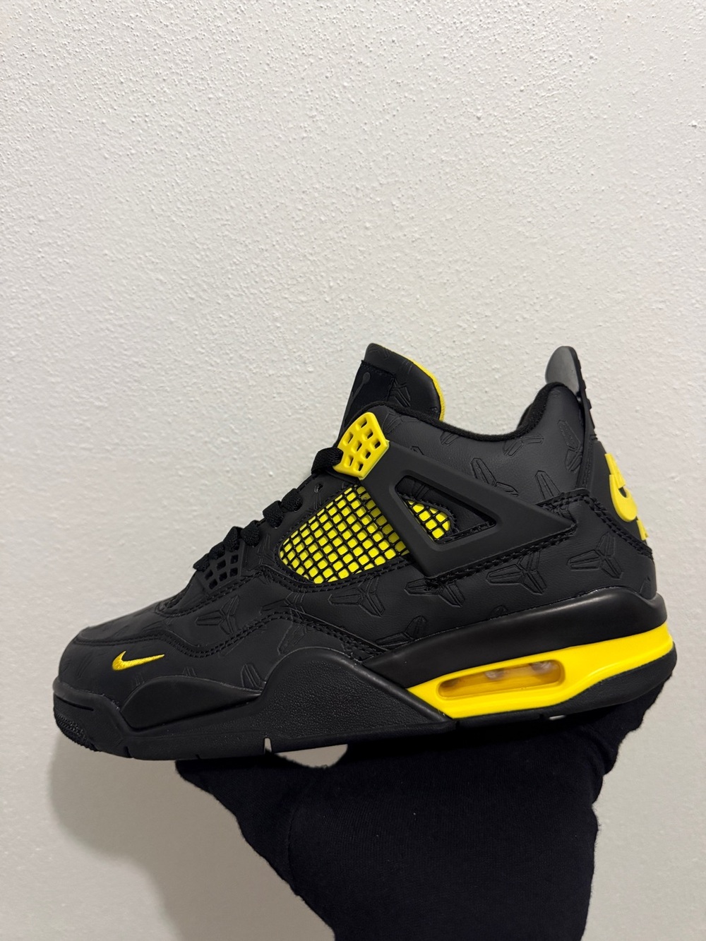 Air Jordan Retro 4 Black and Yellow Men's